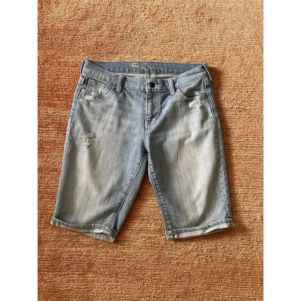 Old Navy Women’s Blue Destroyed Shorts Bermuda Size S